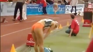 Գեղեցիկ թխահեր աղջիկ ...